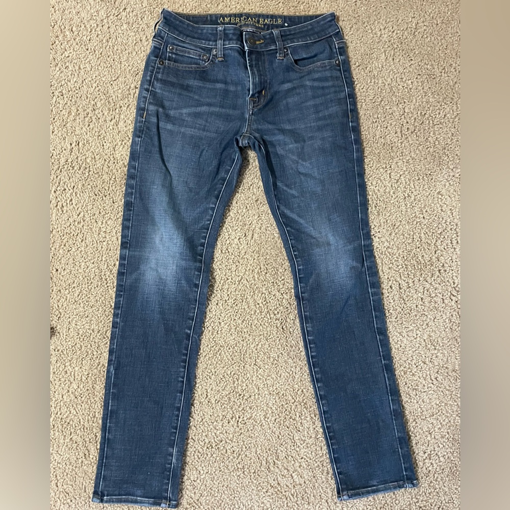 American Eagle men’s jeans